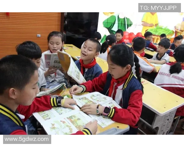 俱乐部开放日活动盛大举行粉丝与偶像亲密互动尽享游戏乐趣 俱乐部开放日活动盛大举行粉丝与偶像亲密互动尽享游戏乐趣